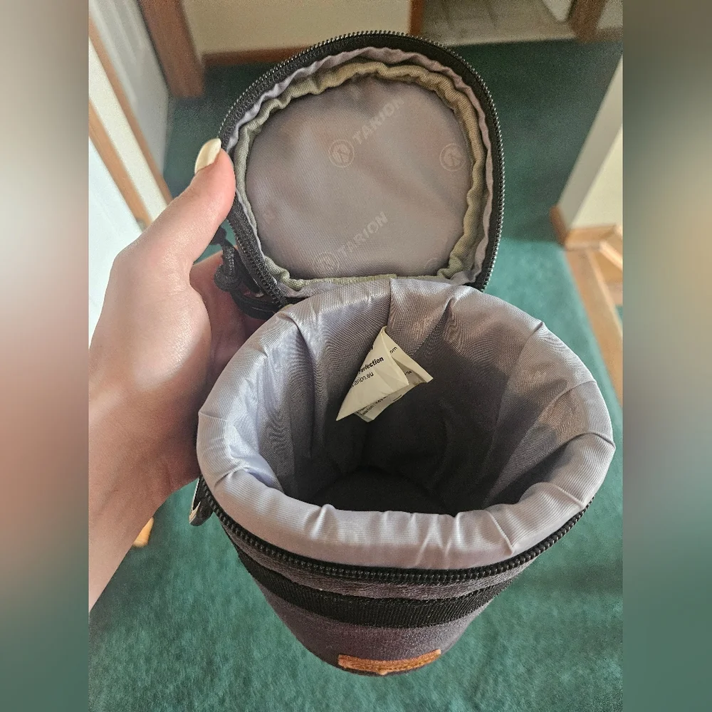 Tarion lens shoulder bag